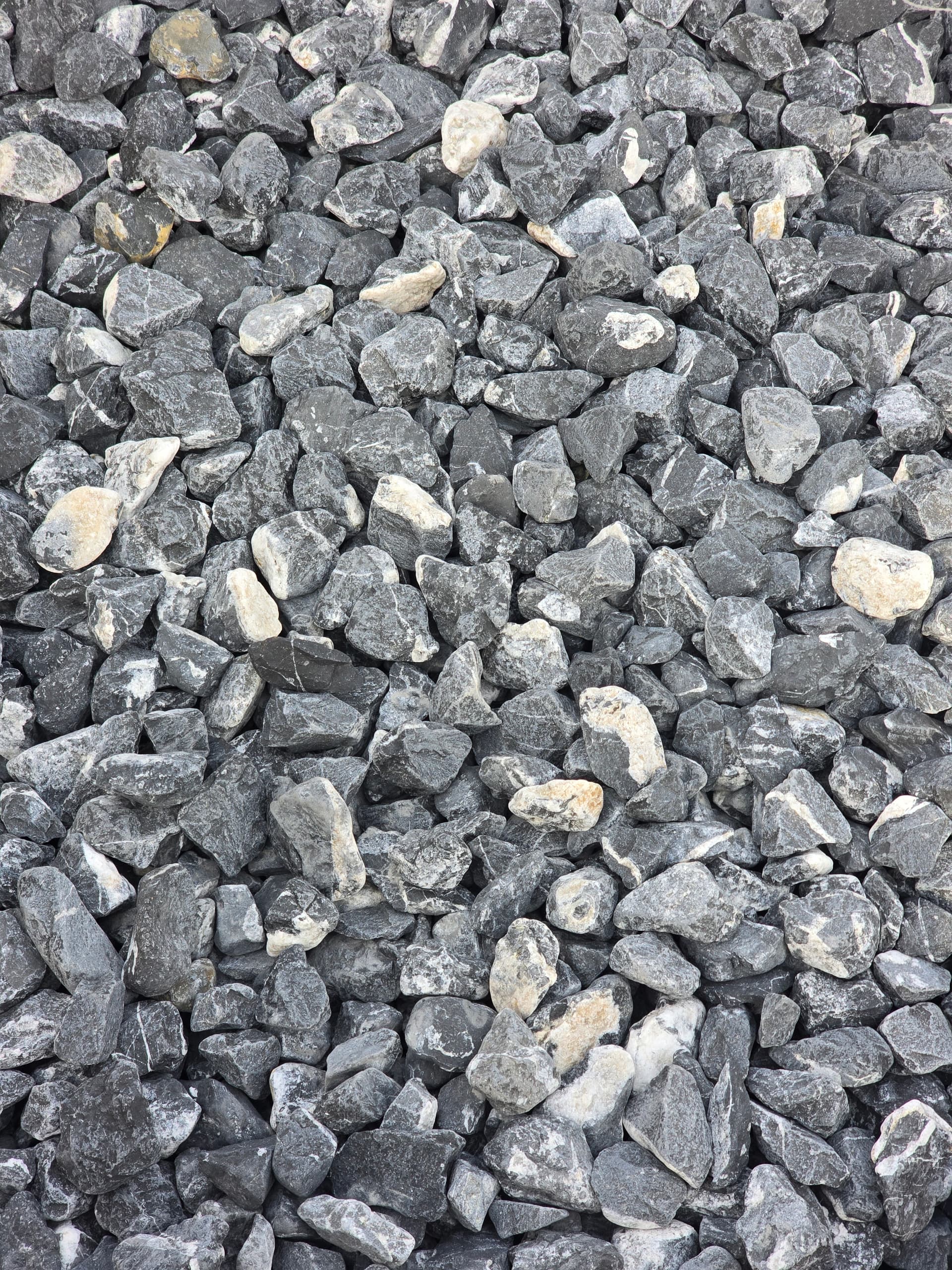 Sivi mermerni granulat za dekoraciju