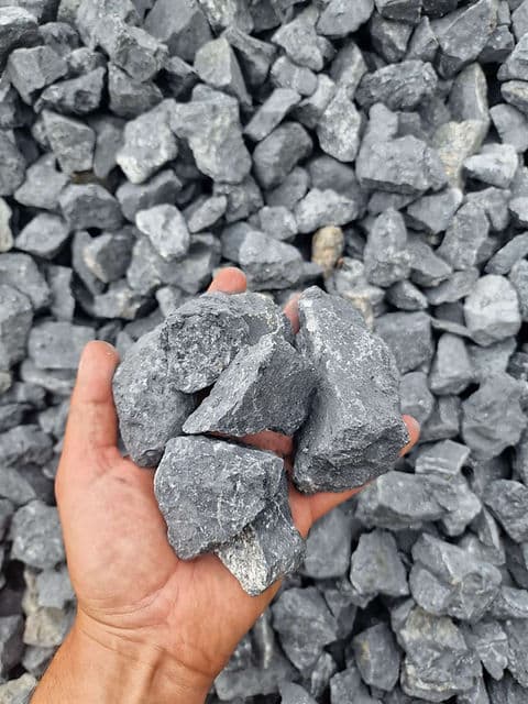 Crni drobljeni granulat