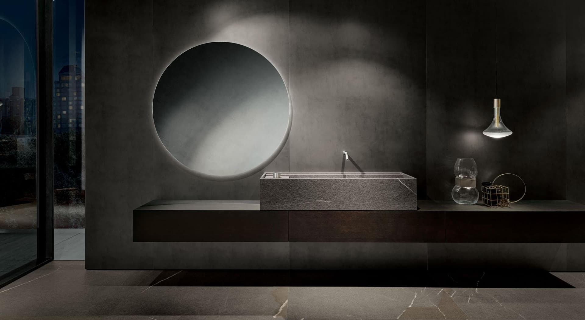 Moderno kupatilo obloženo XXL keramičkim pločama