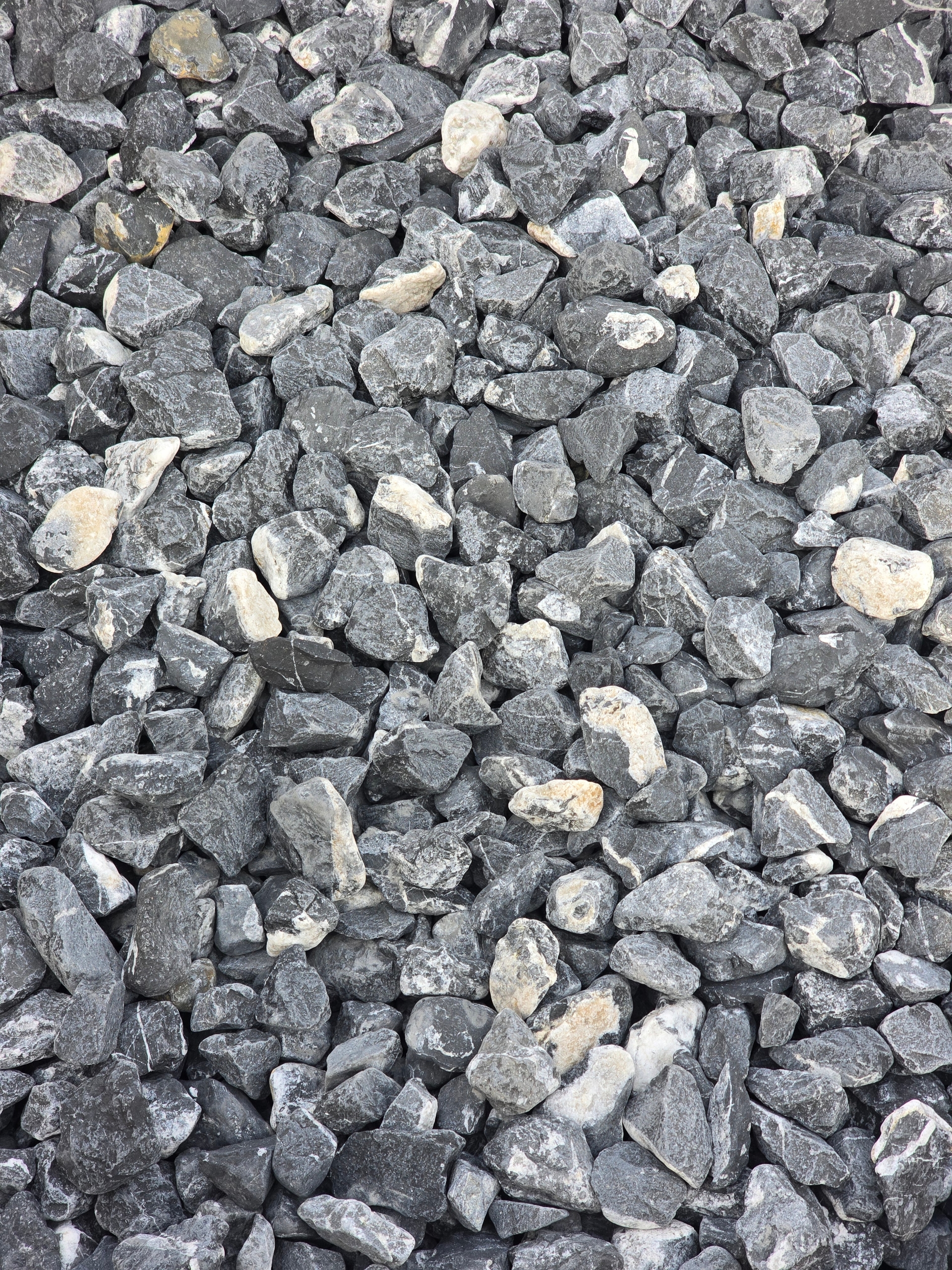 Sivi mermerni granulat za dekoraciju