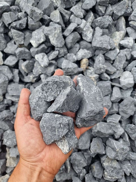 Crni drobljeni granulat